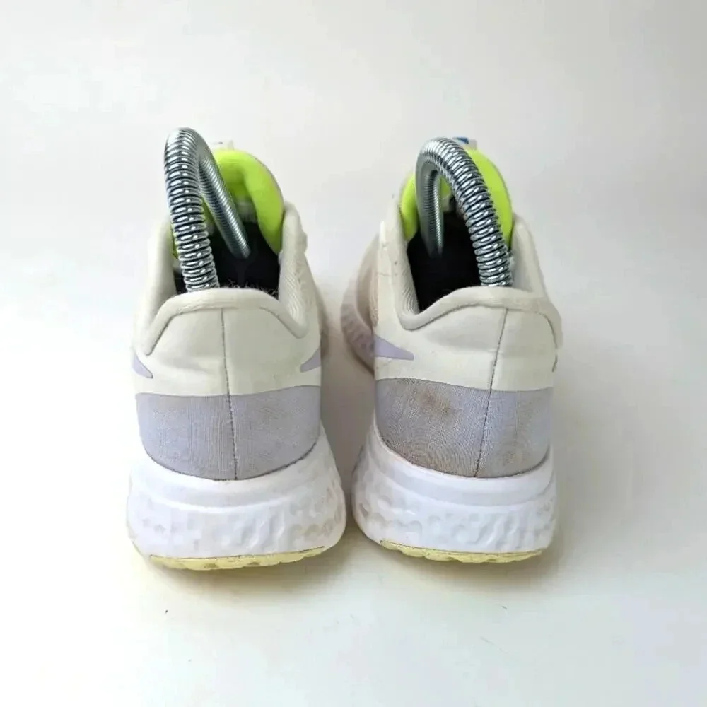 Nike Revolution 6.5